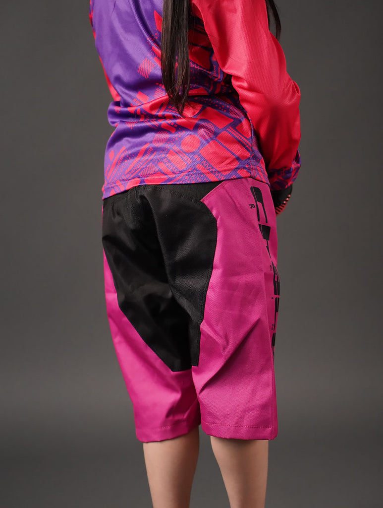 Girls Mini Racer Series MTB Shorts in Black & Pink 3