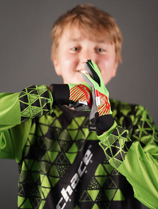 Finger Green & Red Gloves 4